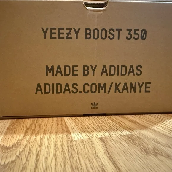Adidas Yeezy Boost 350 V2 Box in Brown and Black - Picture 4 of 13